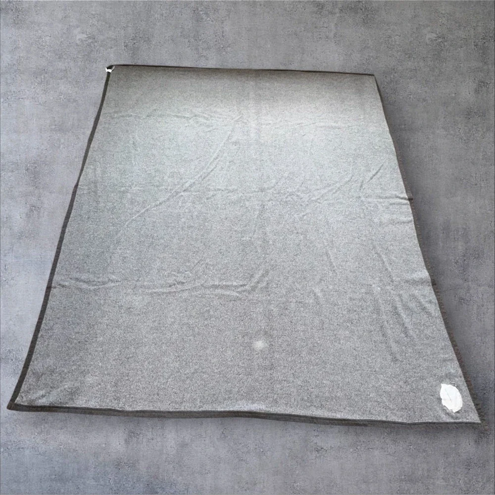 V for Vendetta Logo Throw Blanket – Independent Trading Company –‎ Gray Fleece